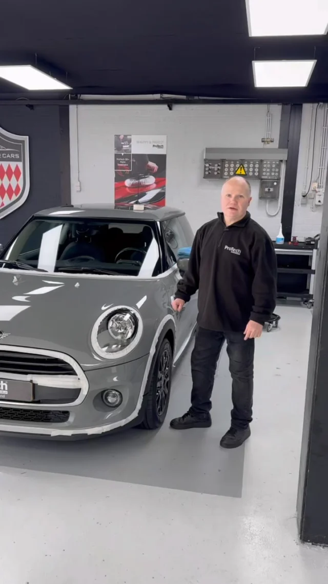 Vogelpoep verwijderen uit deze Mini Cooper!

#ProTechwestkand #Polijsten #Cardetailing #Autolak #Minicooper #Specialist #Lakspecialist