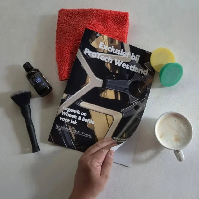 De tweede editie van ons magazine is gearriveerd!
Vol met autoliefde, tips uit de werkplaats, en natuurlijk onze auto van de maand 

Exclusief bij ons op te halen of vraag 'm via DM!

#Editie2 #protechwestland #autovandemaand #autodetailing
