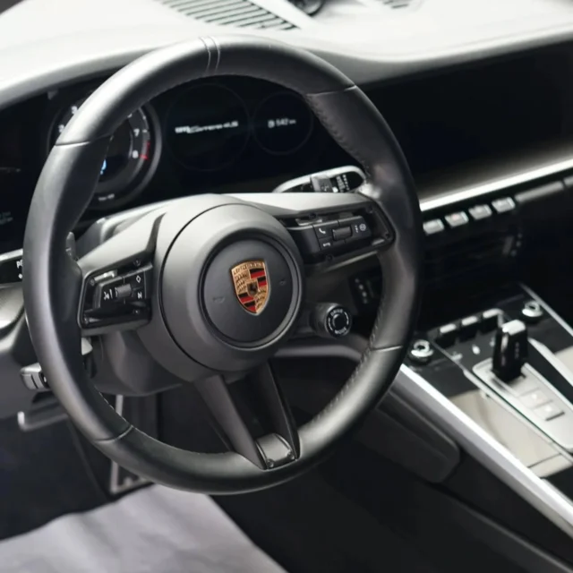"Detailing stopt niet bij de lak — het leeft in elk stukje van het interieur

Detailing#Detailing #CarDetailing #LuxuryDetailing #InteriorDetailing #AutoDetailing #protechmc #ShowroomShine #protechmomtecarlowestland