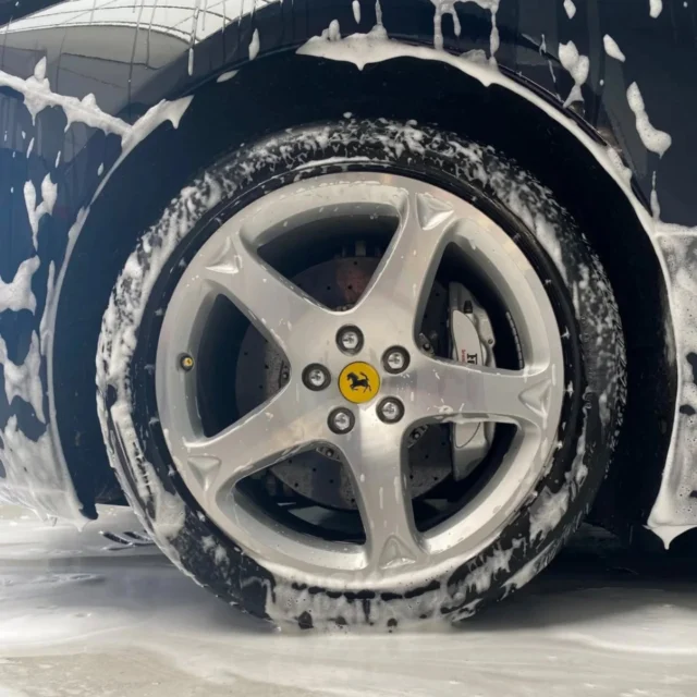 Waar kracht en perfectie samenkomen 

#perfectie #Ferrari #DetailingTime #detaing #protechmc #protechmontecarlowestland