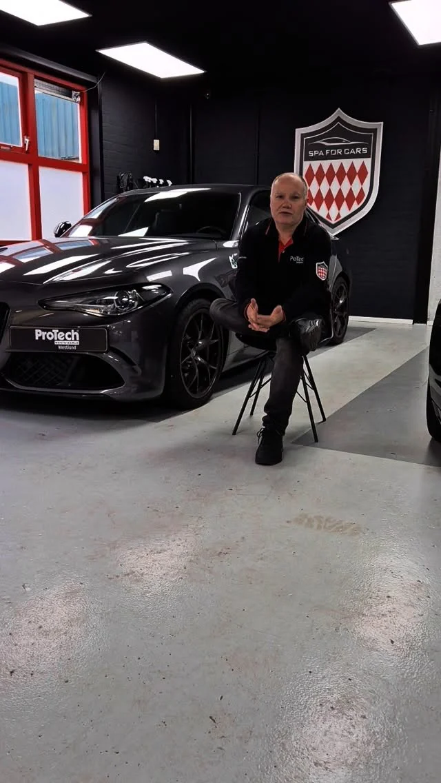 Lees een reactie hieronder:

Reactie van een tevreden klant:

Beste Ruud en Ellis,

Ik wil jullie laten weten hoe ontzettend tevreden ik ben met de behandeling van mijn auto. Vanaf het moment dat ik hem ophaalde, zag ik meteen het verschil: de lak straalt, de details zijn perfect verzorgd en de auto oogt gewoon als nieuw.

Wat me daarnaast écht opvalt, is dat de auto veel minder snel vuil wordt. Waar ik normaal al snel vlekken en aanslag zag, blijft hij nu veel langer mooi schoon. Dat scheelt mij niet alleen tijd in het wassen, maar maakt het ook leuker om in een auto te rijden die er constant verzorgd uitziet.

Het is duidelijk dat jullie veel kennis en passie hebben voor jullie vak. De manier waarop jullie te werk gaan geeft vertrouwen en het eindresultaat overtreft echt de verwachtingen.

Nogmaals dank voor de geweldige service en het prachtige resultaat. Ik kom zeker terug en zal jullie absoluut aanbevelen bij anderen die hun auto écht goed willen laten behandelen.

#ProTechMonteCarloWestland #AutoDetailing #Vakmanschap #TevredenKlant #GlanzendResultaat #AutoLiefde #DetailingPassie #MinderSnelVuil #PerfecteFinish #AutoVerzorging 
 #AutoInspiratie #BlijeKlant