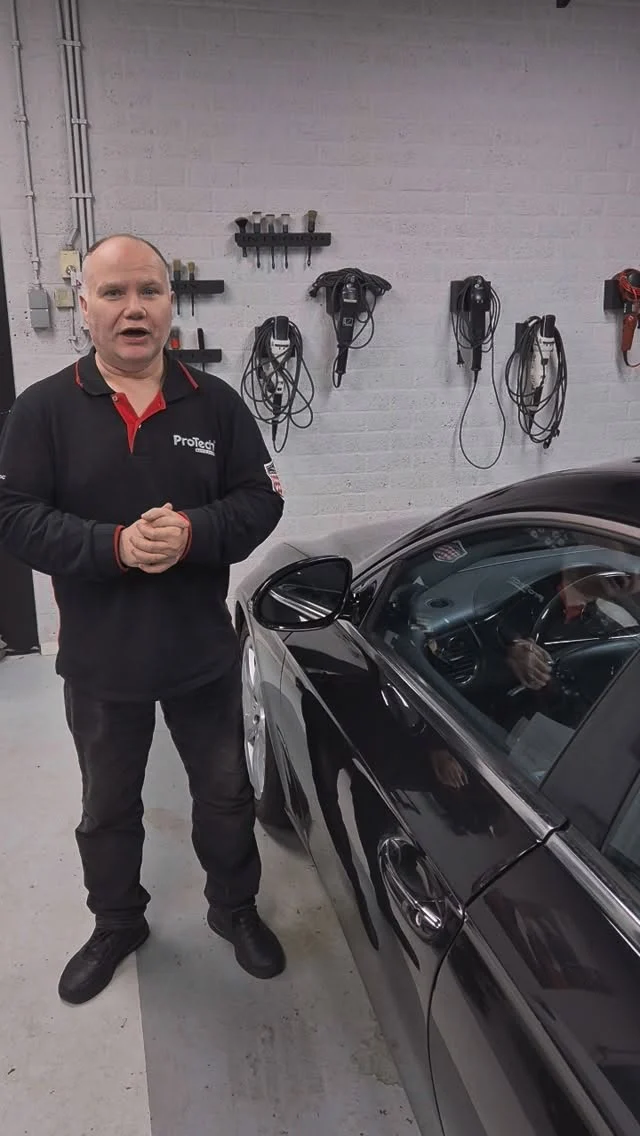 Mercedes CLS 350 (2017) in de make-over stand. Polijsten, EVO+ coating, koplampen herstellen en een frisse interieurbehandeling. 🔥✨

#Cardetailing #MercedesCLS #DetailingLife #Polijsten #LakCorrectie #EVOPlusCoating #KoplampenPolijsten #InterieurReiniging #AutoDetailing #ProTechMonteCarlo #ShowroomShine #Westland