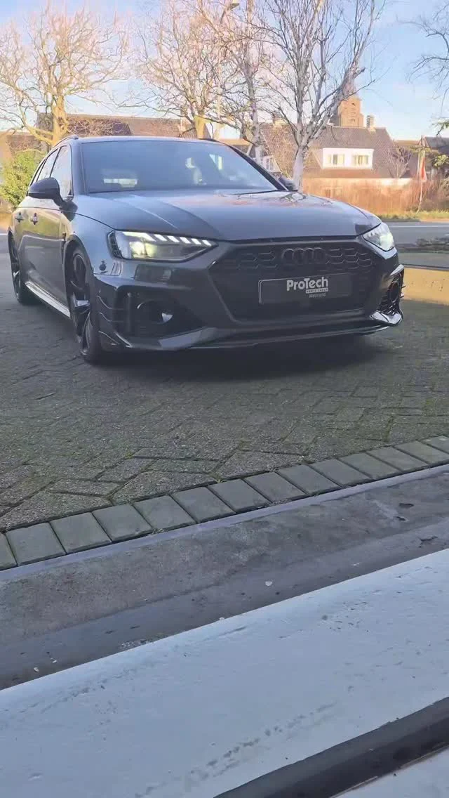 Niet zomaar een RS4.
Dit is een Audi RS4 X ABT, 1 van de 60 wereldwijd.

De luxury handwas als voorbereiding om te starten met de lakcorrectie- en coatingbehandeling.

Daarna lakcorrectie voor het verwijderen van krassen en het terugbrengen van die diepe, natte glans.

Afgewerkt met onze hoogwaardige Evo glascoating, goed voor 5 jaar bescherming.

Resultaat: showcar uitstraling met duurzame bescherming tegen de elementen.

#protechmc #audirs4 #ProfessioneelDetailen  #abtsportsline